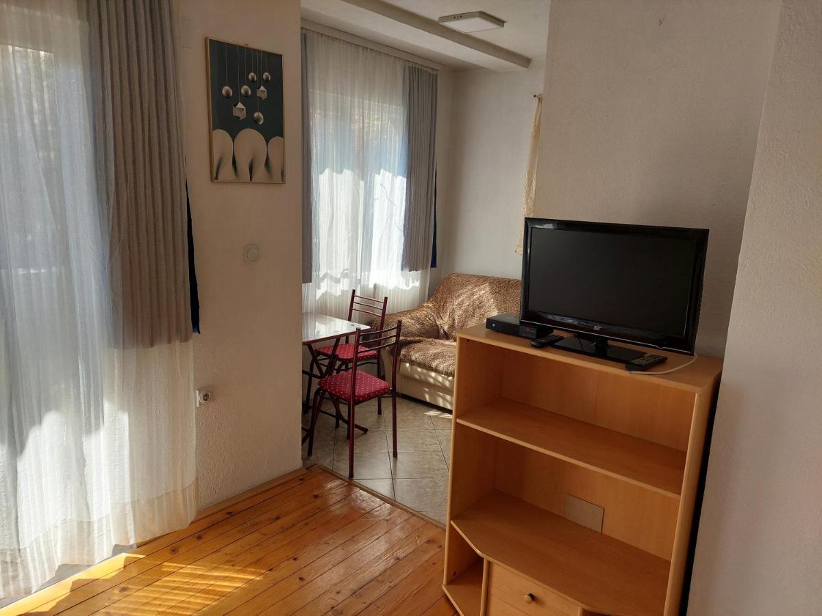Mateski Guest House Охрид Екстериор снимка