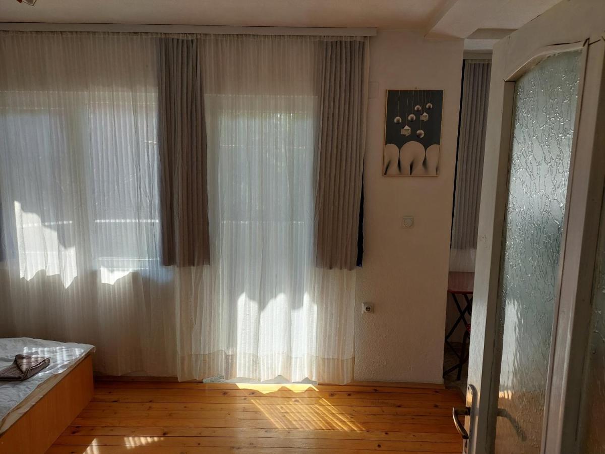 Mateski Guest House Охрид Екстериор снимка